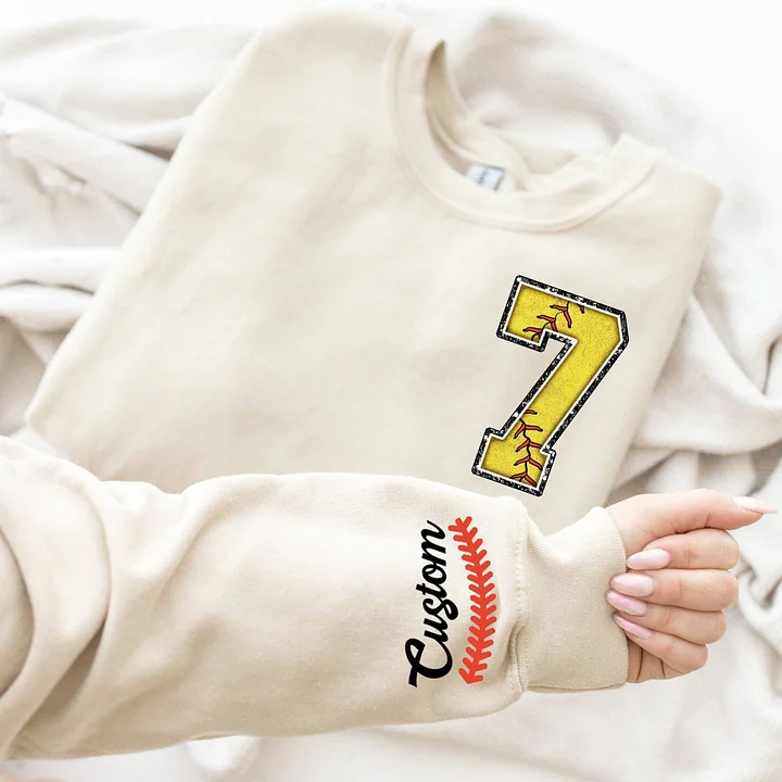 Custom Softball Sweatshirt，Personalized Softball Mom