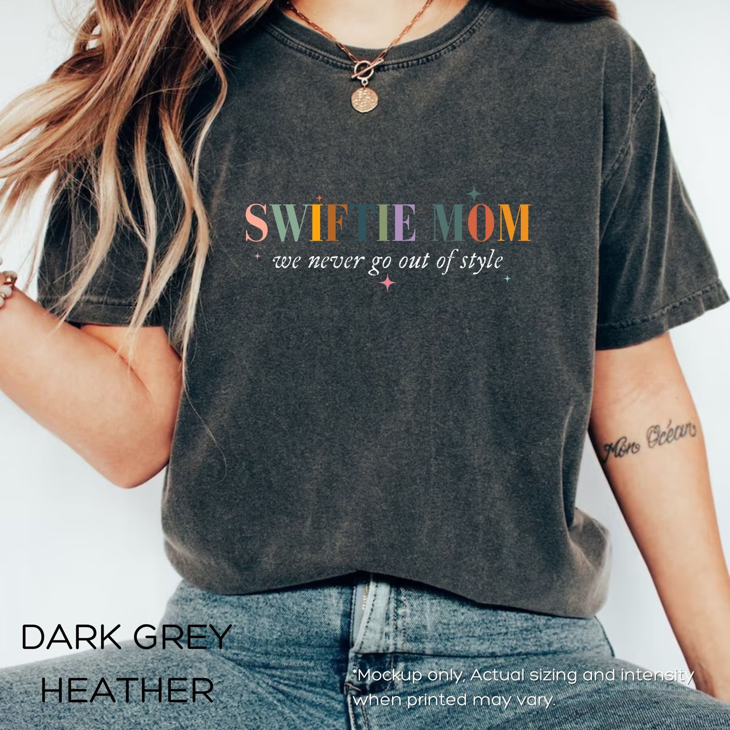 Swiftiee Mom We Never Go Out Of Style Shirt