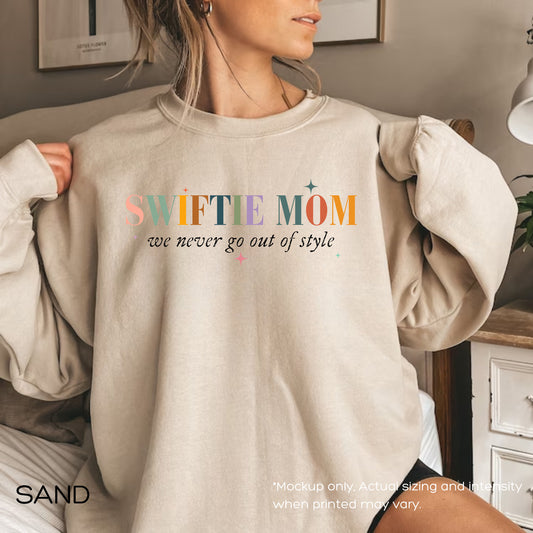 Swiftiee Mom We Never Go Out Of Style Shirt