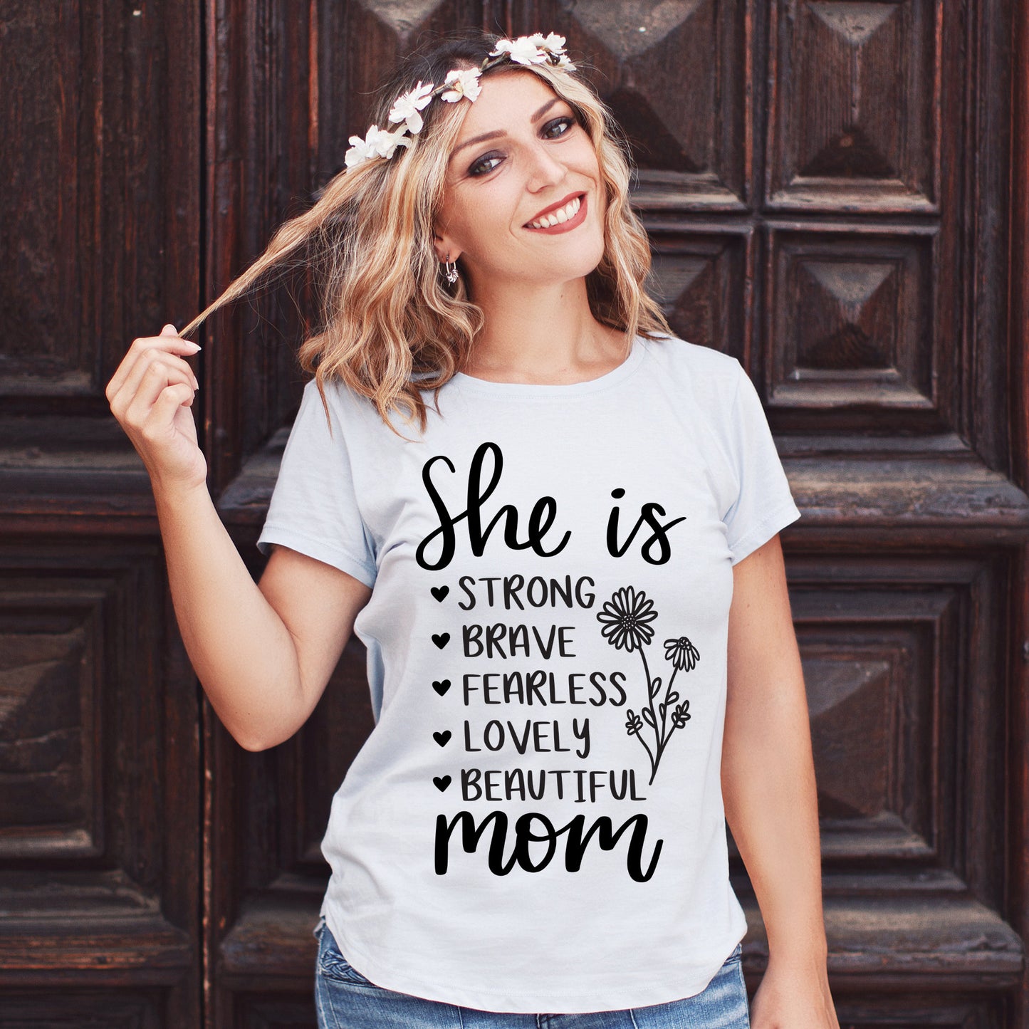 Mom Retro Shirt，She Is Strong Brave Mom Shirt